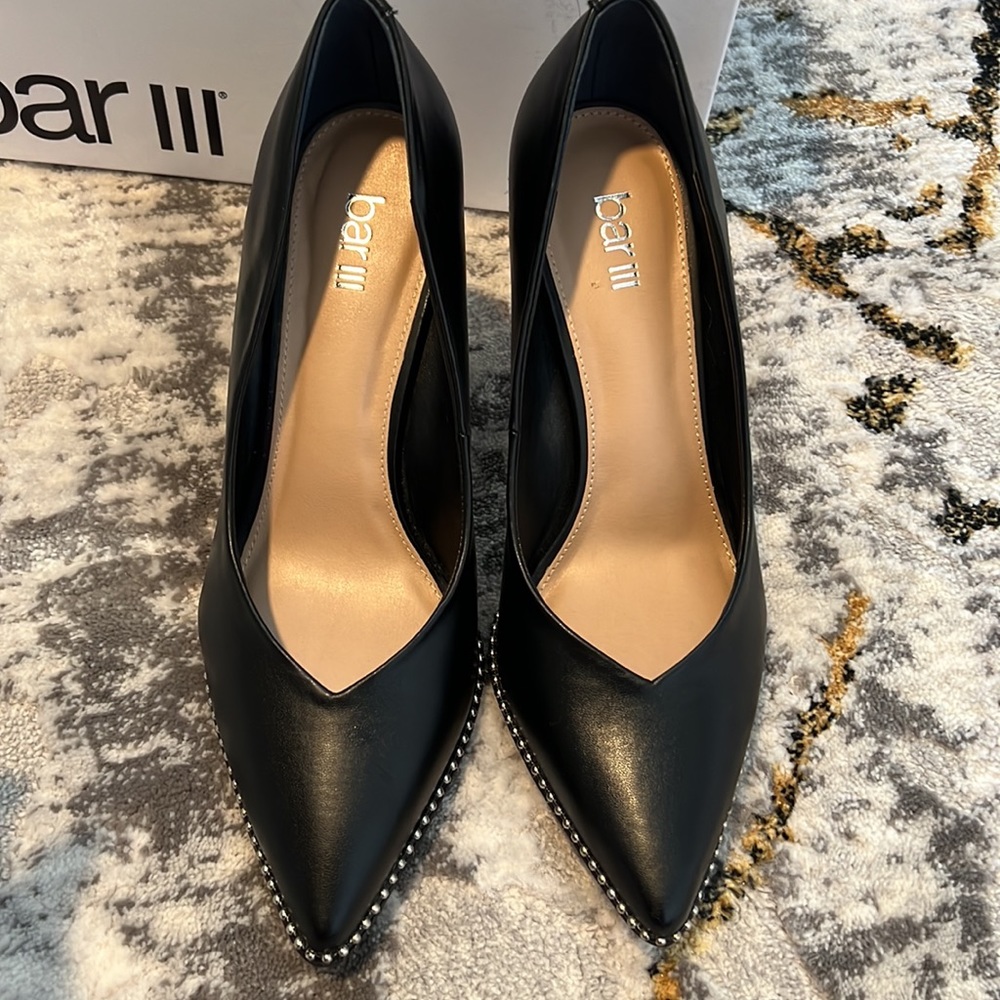Brand New Binsa Ball-Chain Pumps